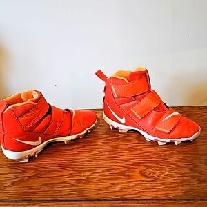 Nike Force boys football cleats kids 5.5 youth high visibility orange!